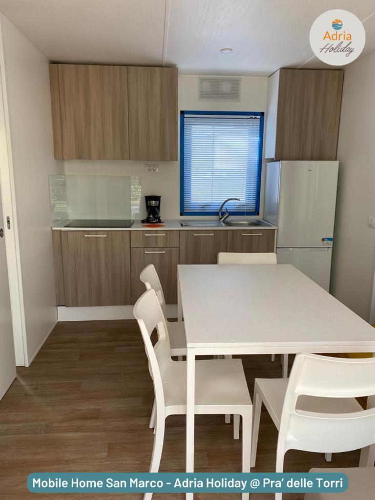 Pra' Delle Torri - Adria Holiday Mobile Homes Caorle Eksteriør billede